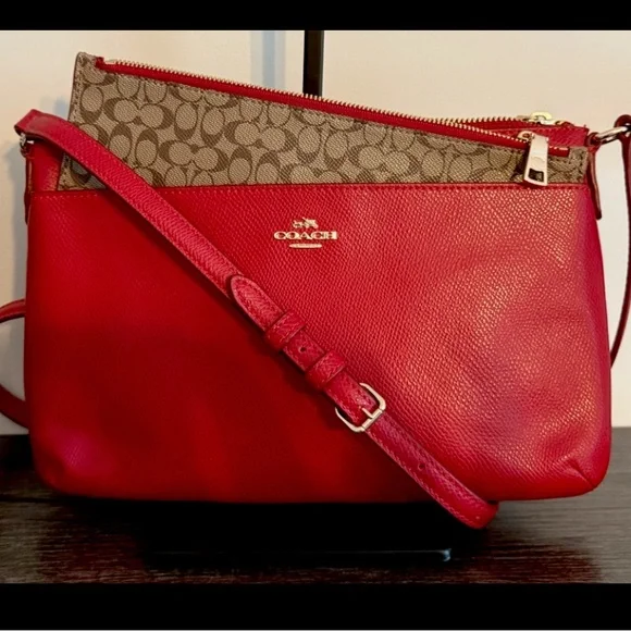 Coach F52881 Red Leather East West Pop Crossbody- Signature Pop Up Pouch EUC 🤩 - Picture 7 of 7